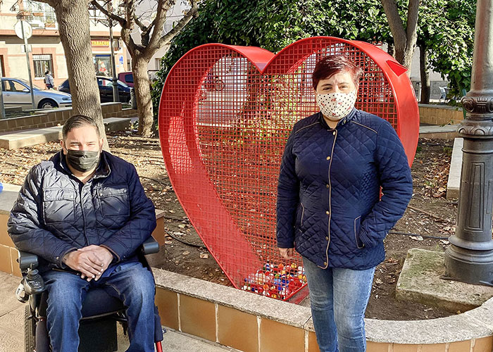 Una tonelada de tapones de plástico rabaneros a beneficio de AUTRADE